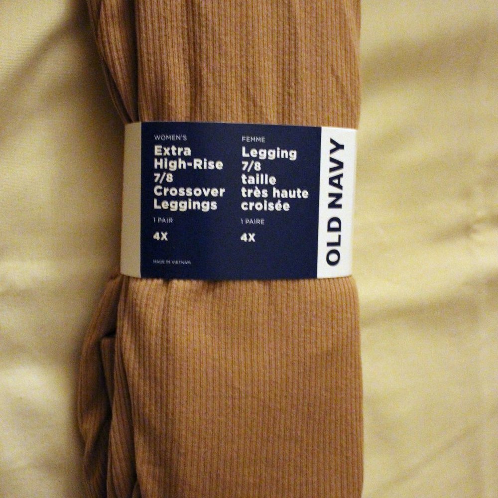 Old Navy Extra High-Waisted Crossover Rib-Knit 7/8-Length Leggings for Women